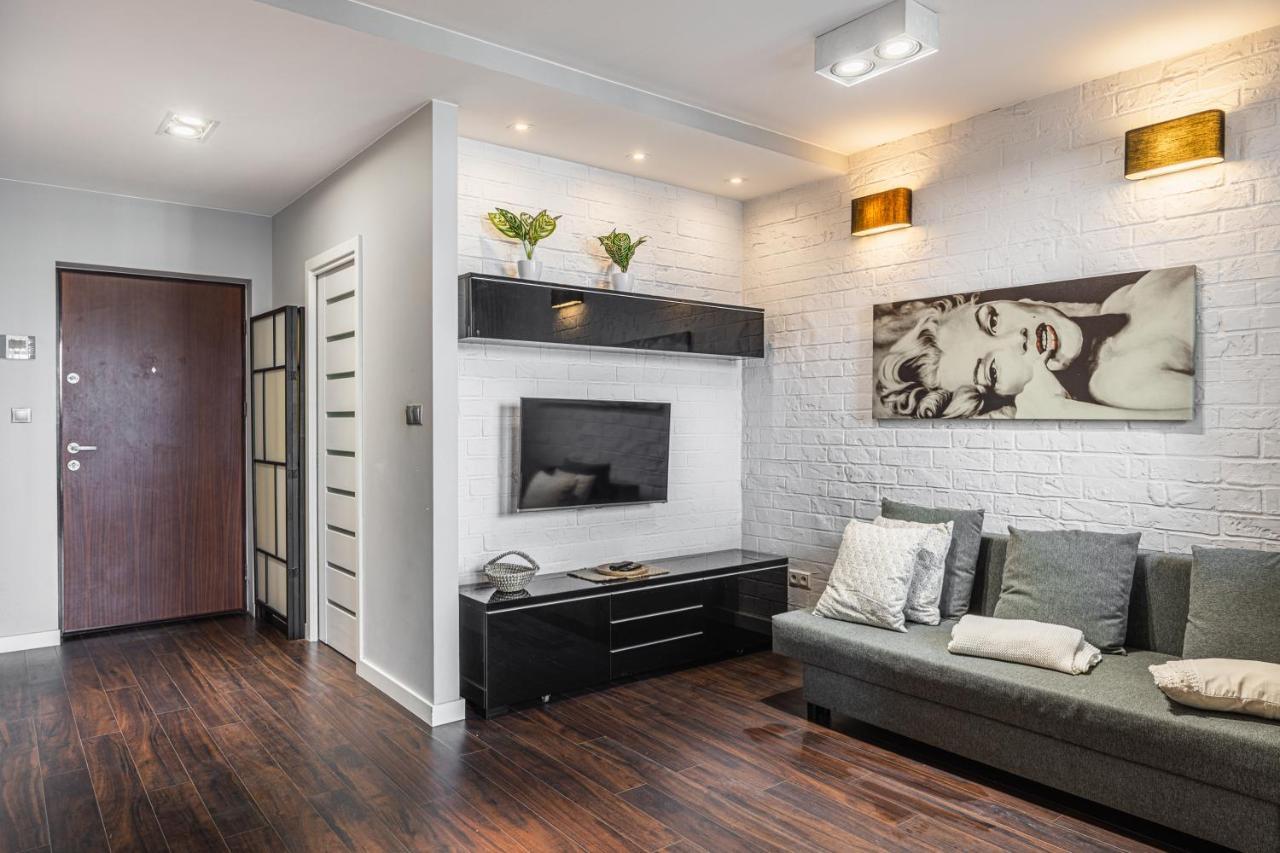 Spacious Studio Ac View Pokorna 2 Parking 바르샤바 외부 사진